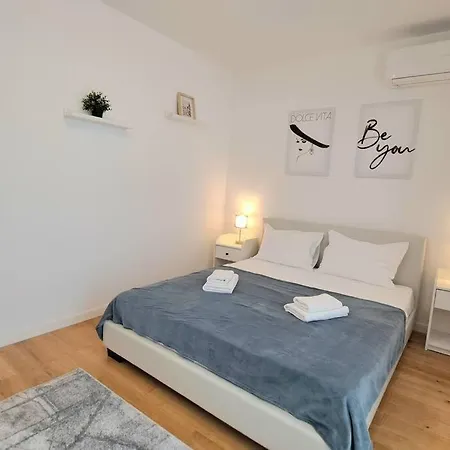 The Elegance Apartment Bucharest